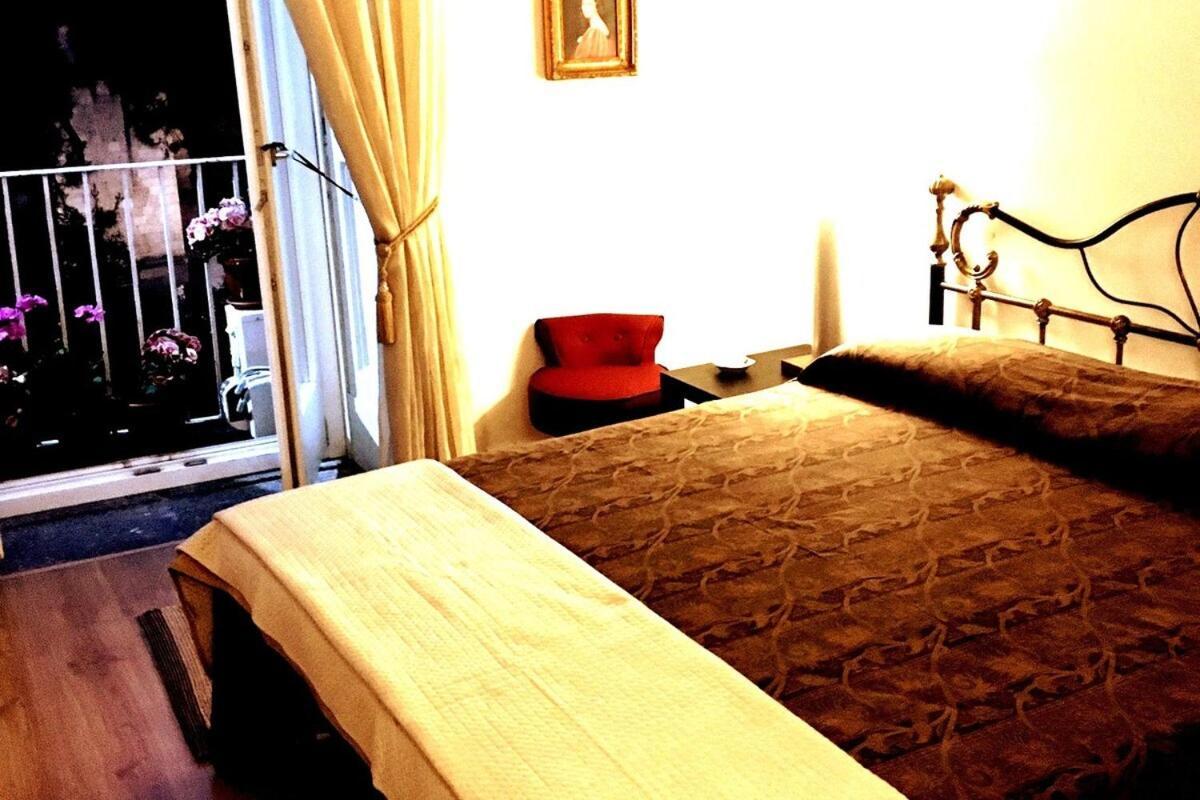 Maria Rosaria A Santa Chiara Spaccanapoli Appartement Buitenkant foto